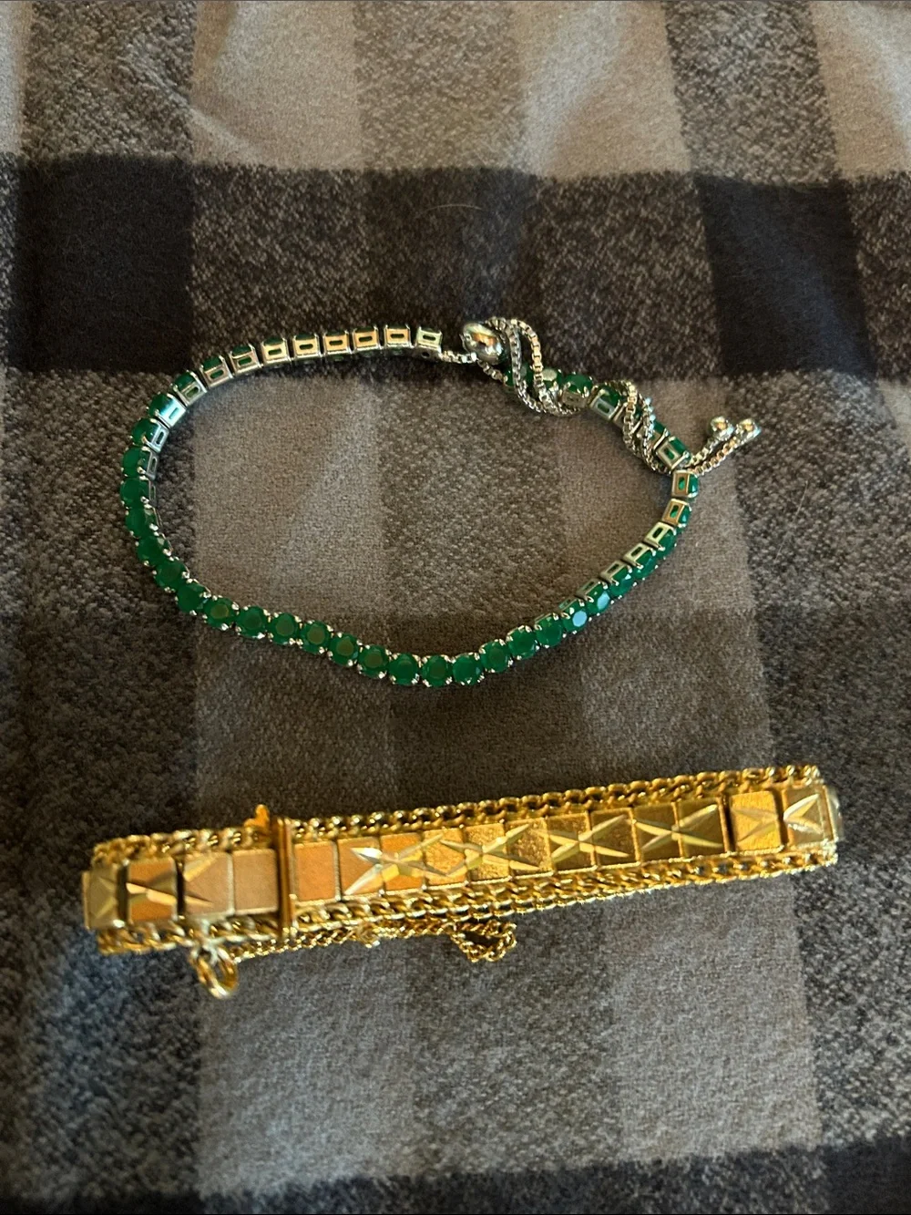 Vintage costume jewelry bundle lot of 20 bracelets / bangles wear or repurpose
